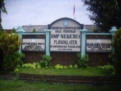 Sekolahku