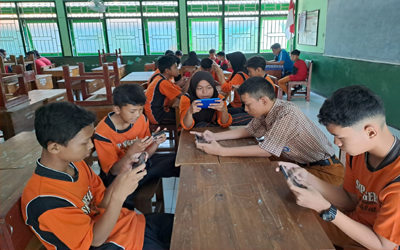 PERSIAPKAN MASA DEPAN MELALUI EKSTRAKULIKULER  ESPORT MOBILE LEGEND DI SMP NEGERI 1 PLOSOKLATEN