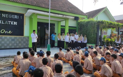 KEGIATAN DOA BERSAMA KELUARGA BESAR SMPN 1 PLOSOKLATEN MENYAMBUT BULAN SUCI RAMADAN 1446 H